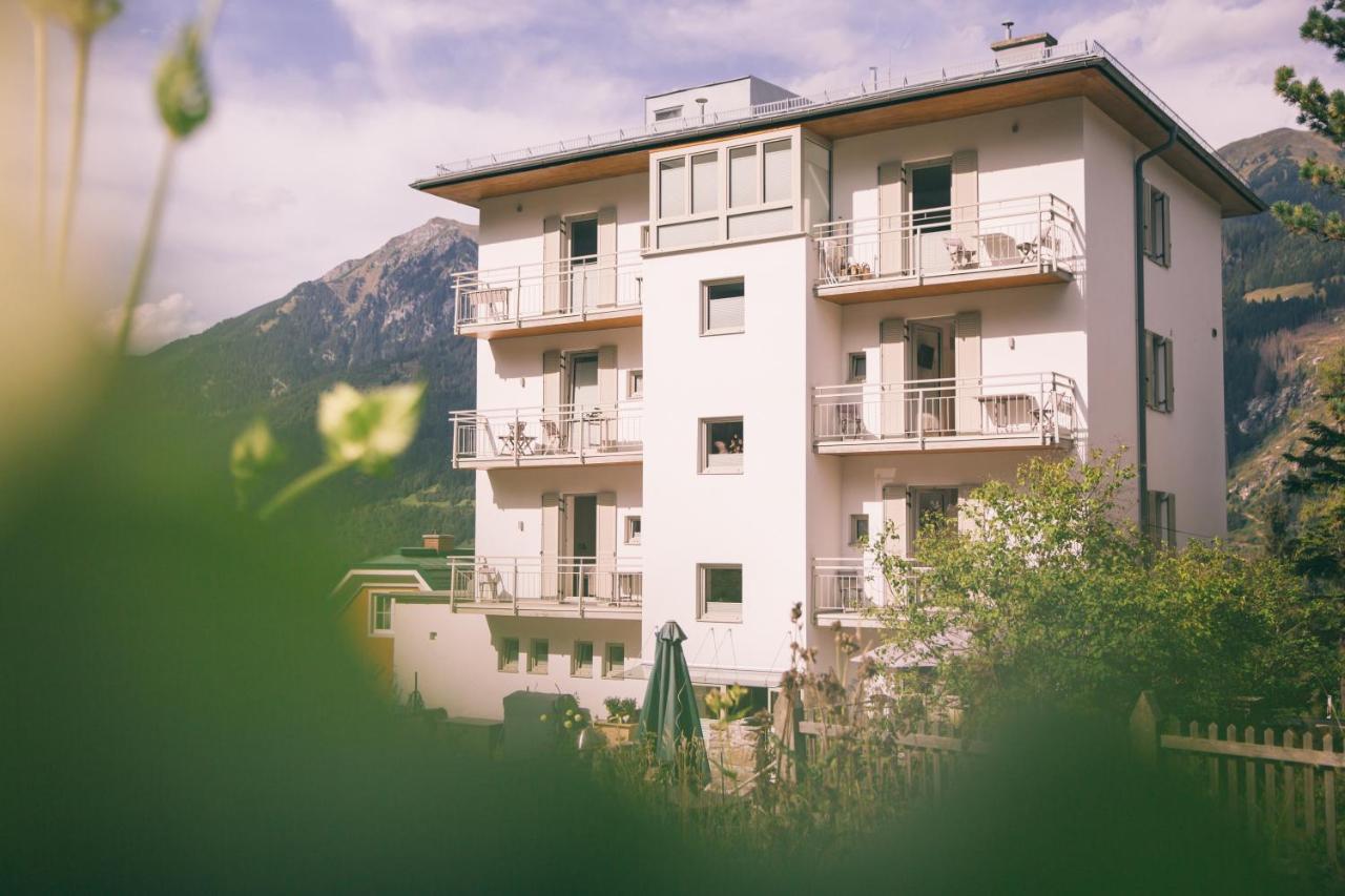 Nefer, Haus Hotel Бад Гащайн Екстериор снимка